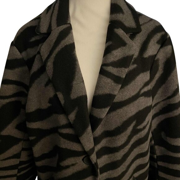 NWT TORRID 0 Jacquard Blazer Style Coat L/12 Black Gray Tiger Zebra Animal Print - Picture 6 of 16
